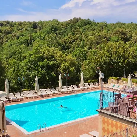 Isstravel, In With Swimming Pool In * مونتفردي ماريتيمو