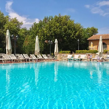 Isstravel, In With Swimming Pool In *